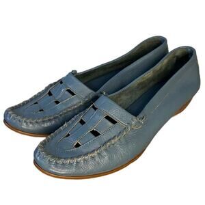 Naturalizer Slate Blue Leather Moccasin Loafers with Cutout Design - Size 8N